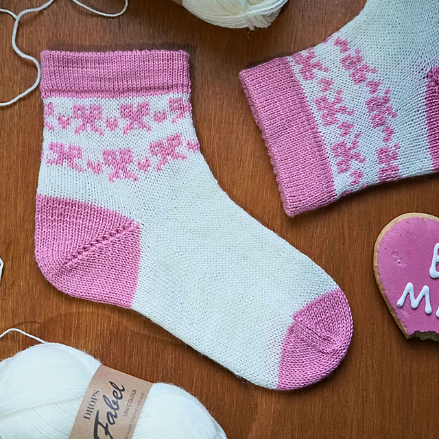 Take A Bow Socks