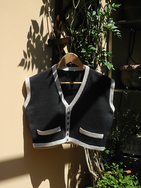Nell (Vest)