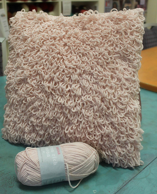 The Loopy Cushion