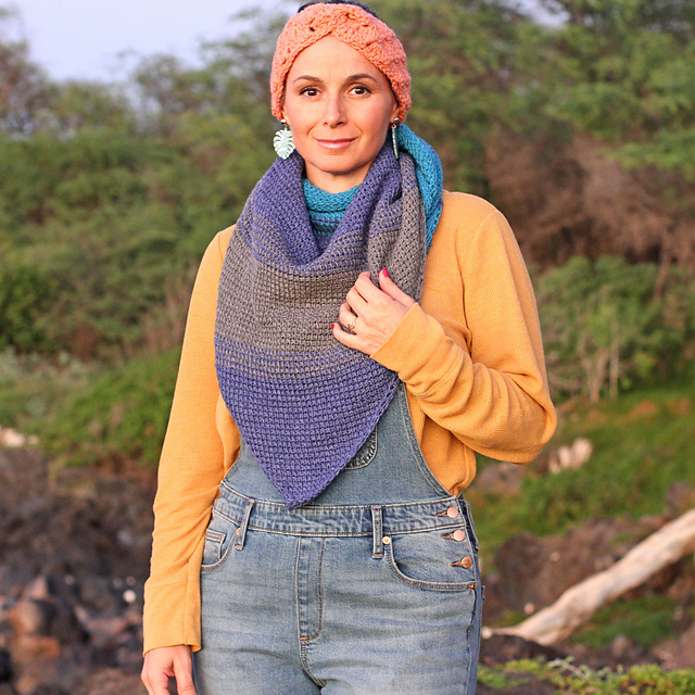 Beyond Easy Triangle Tunisian Scarf
