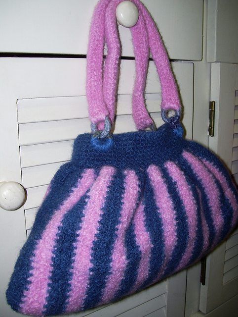 Pinktulip Puff Bag