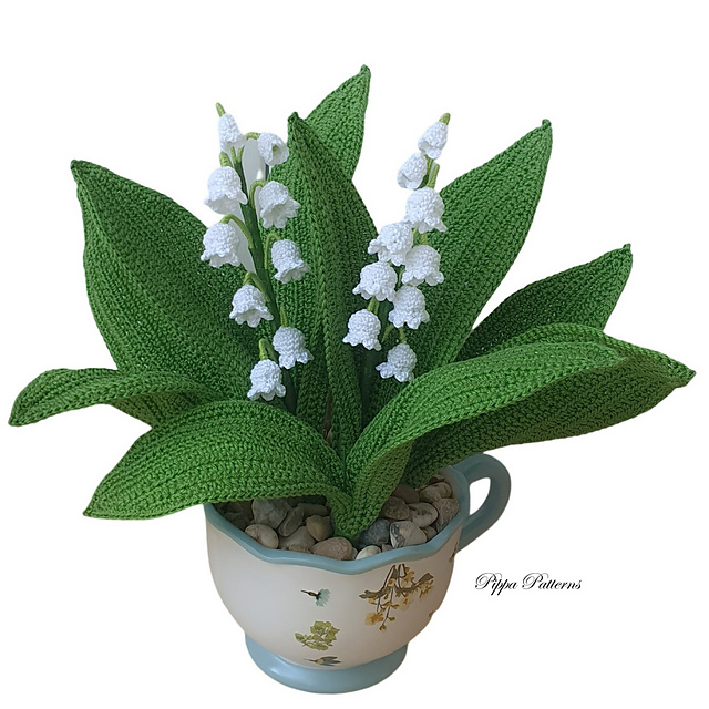 lily✨プロフ必読お願いします♩✨コート Ravelry: Lily of the valley pattern by Connie Rockliff