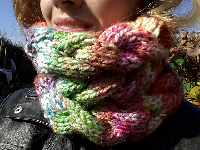 Jessica`s Wellen Loop