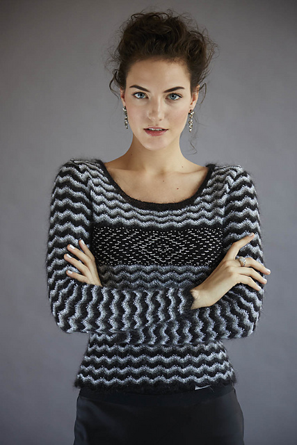 BEADED SCOOP-NECK TEE