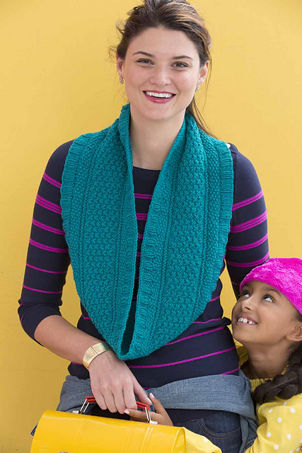 #18 Textured Cowl