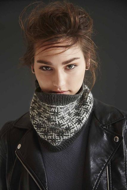 #01 Mosaic Cowl
