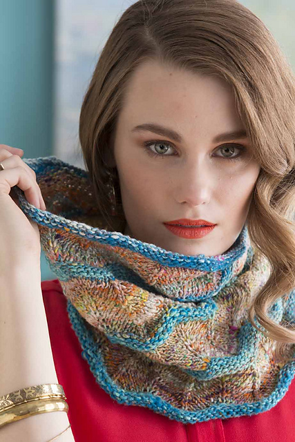 Welted Chevron Cowl