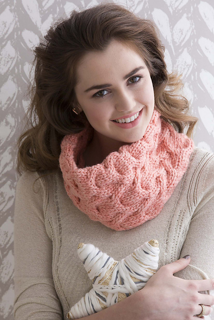 #27 Cabled Cowl