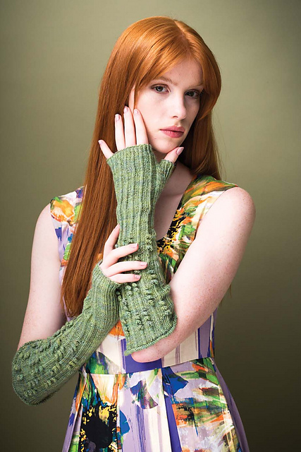 #08 Ribbed Arm Warmers
