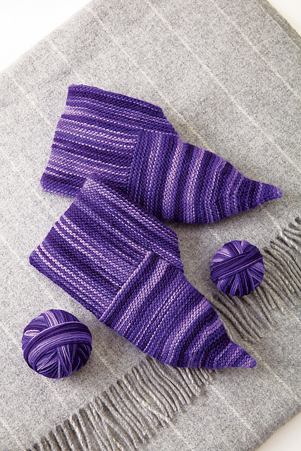 #12 Pointed-Toe Slippers