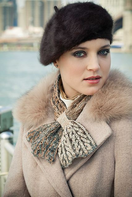 Keyhole Scarf