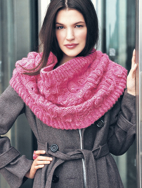 #12 Cabled Cowl