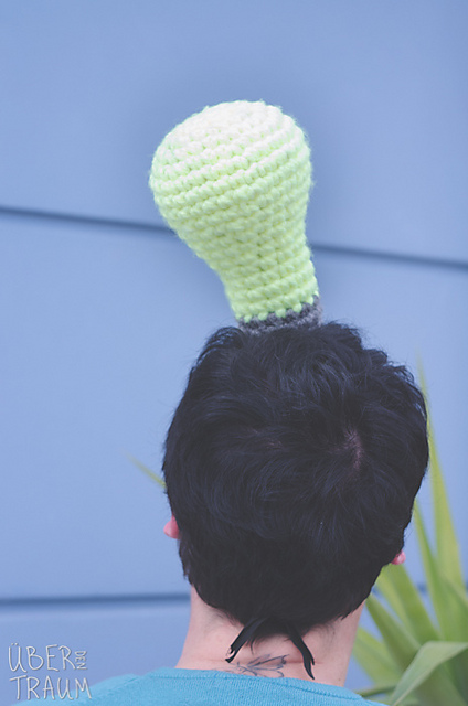 I think, therefore I march (Crochet)