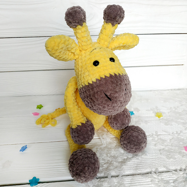 GIRAFFE Plush