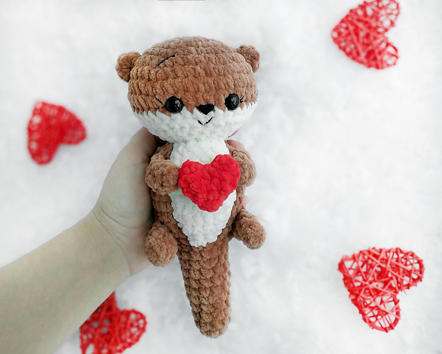 Otter with heart
