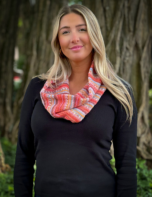 B187 Striped Cowl