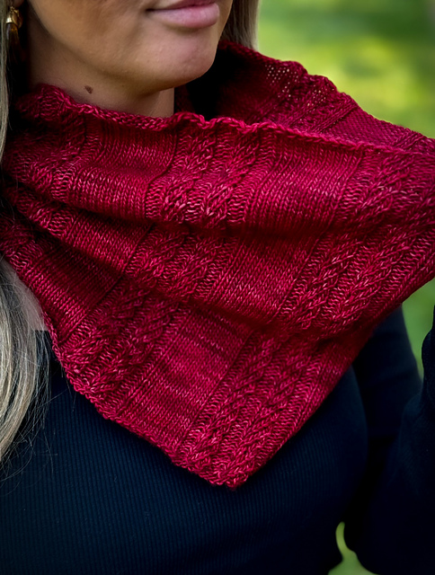 F957 Spiral Rib Cowl