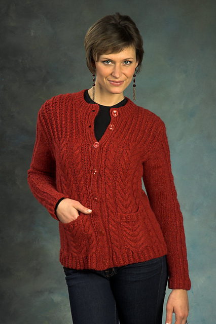 2386 Women’s Cabled Cardigan