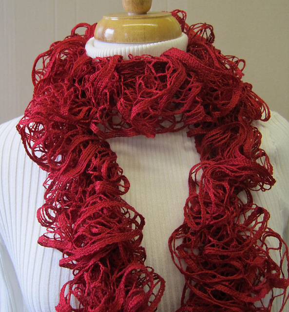 F448 Joy Ruffle Scarf