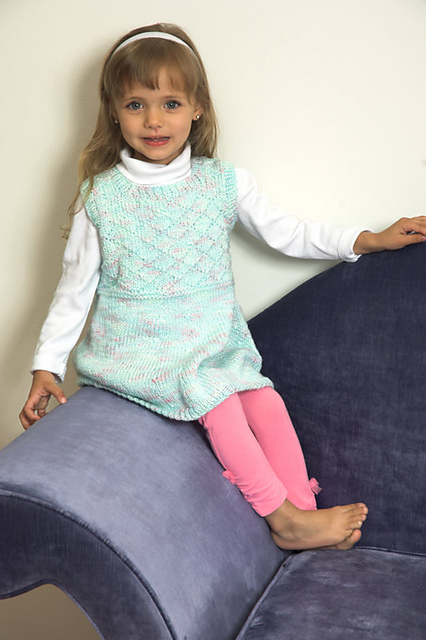 2642 Girl’s Sleeveless Tunic