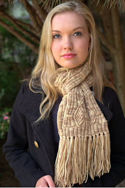 2701 Reversible Cable Scarf