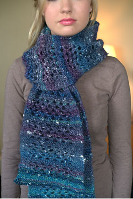 F579 Eyelet Stitch Scarf