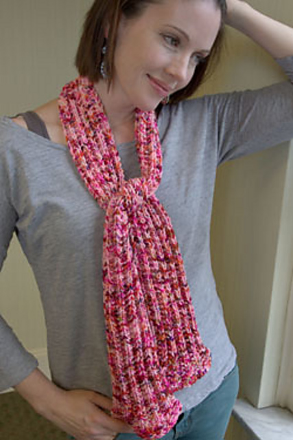 F609 Flared Scarf