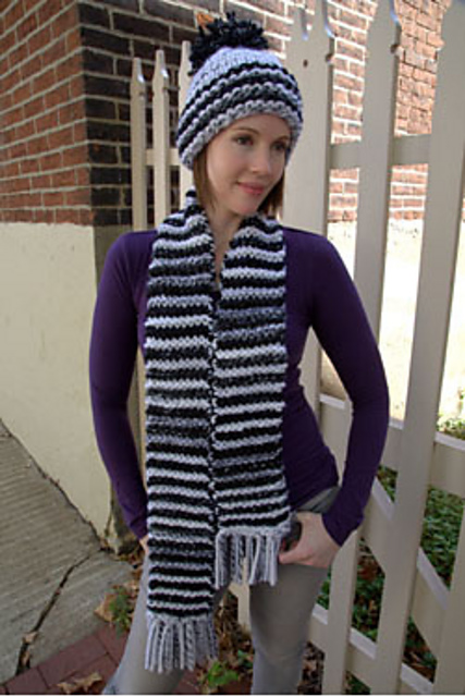 2827 Hat (and Scarf Set)