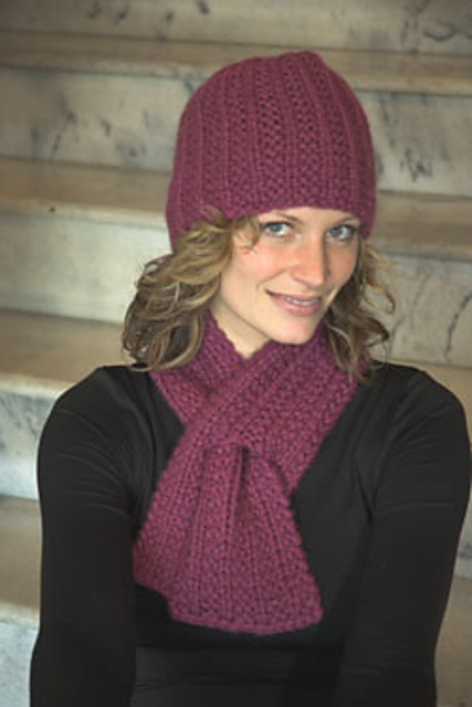 2856 Keyhole Scarf and Hat Set