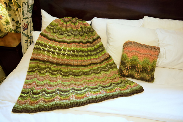 2940 Throw and Pillow