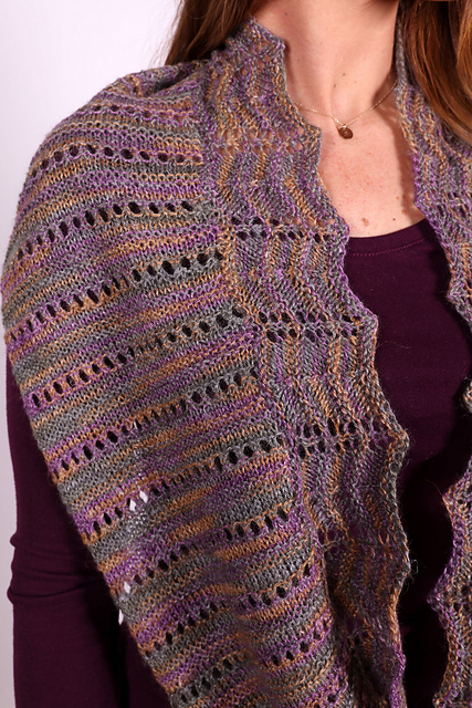 3048 Lace Edge Cowl