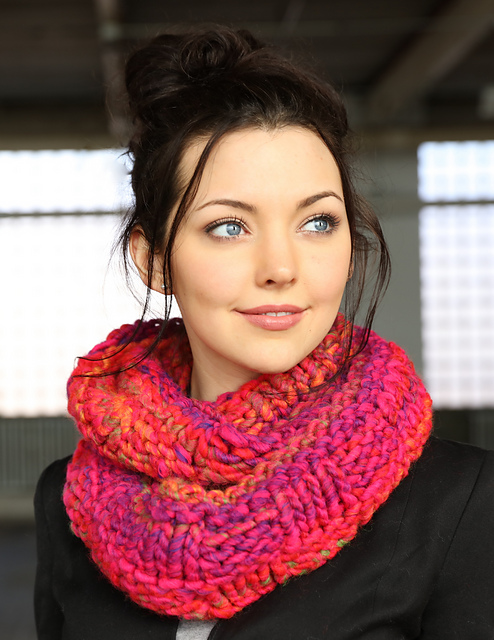 F730 Basketweave Cowl