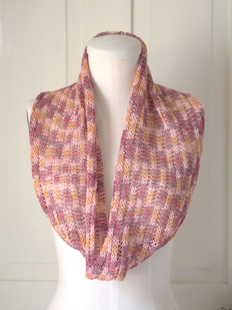 F732 Mock Rib Cowl