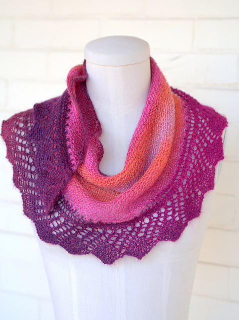 3053 Lace Edged Shawl