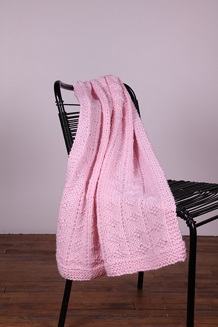 658-06 Petite Diamonds Throw