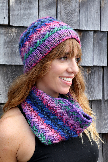 3101 Zig Zag Cowl and Hat