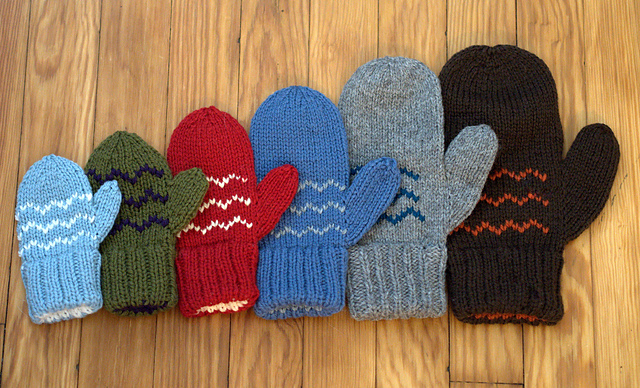 3103 Mittens for the Family