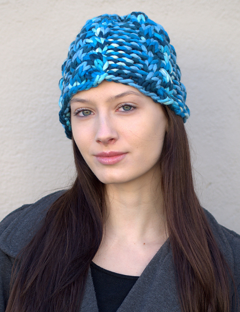 F772 Cabled Hat