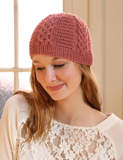 F782 Cabled Hat