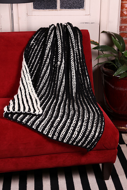F784 Brioche Lap Afghan