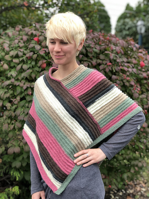 F833 Ladies Poncho