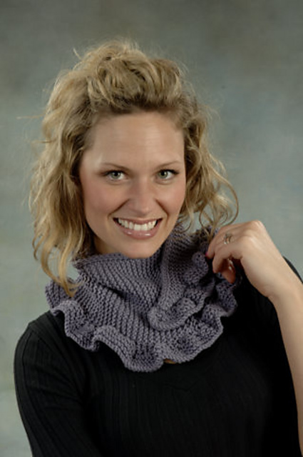 1939 Ruffled Scarf or Shawl