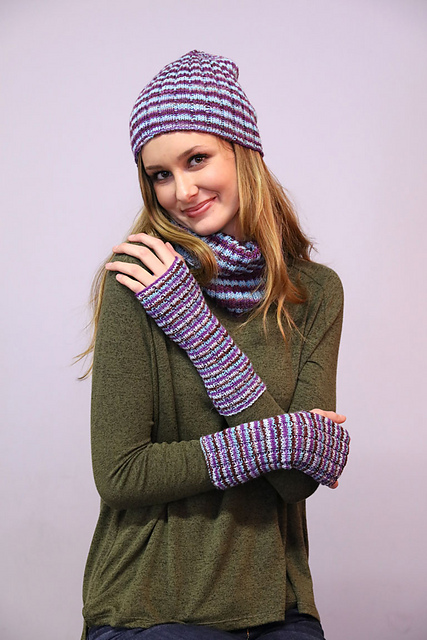 3287 Hat, Cowl & Mitts