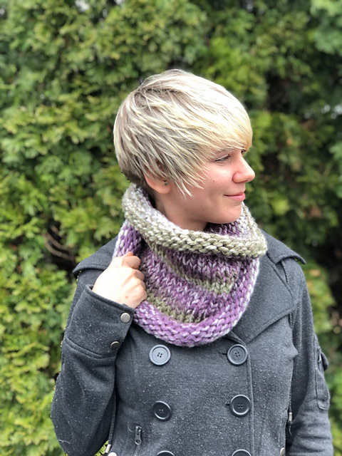 F862 Stockinette Stitch Cowl