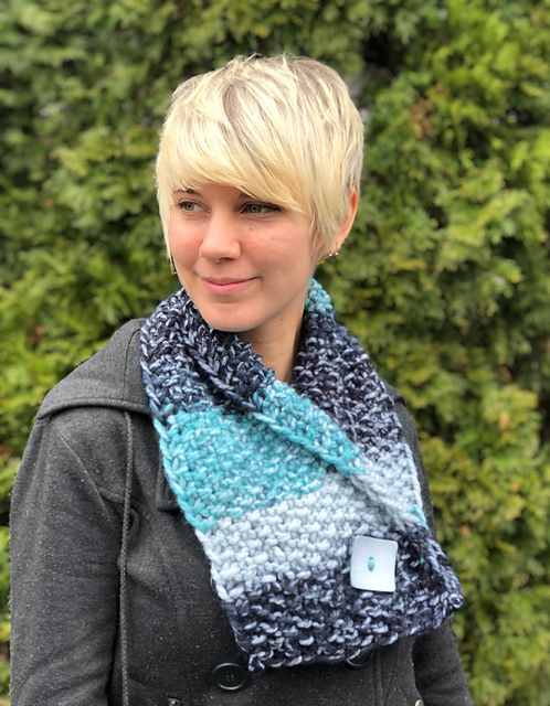 F864 Button Scarf