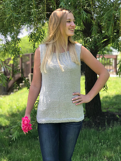 3281 Sleeveless Top