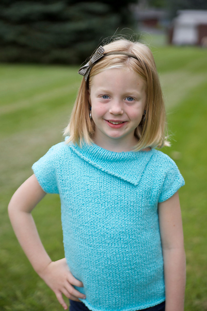 3295 Girl's Split Collar Top