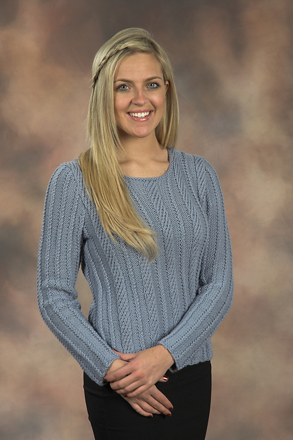 Cabled pullover