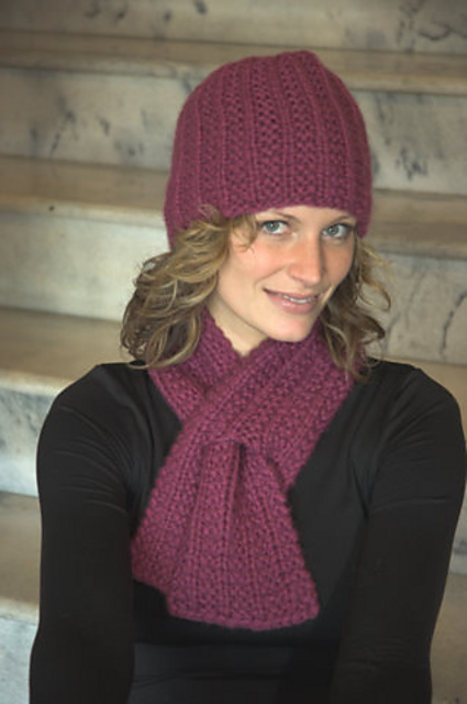 Keyhole Scarf and Hat