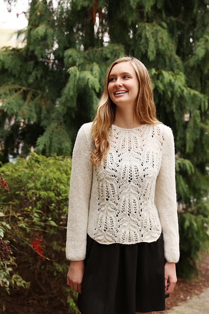 3449 Lace Front Pullover